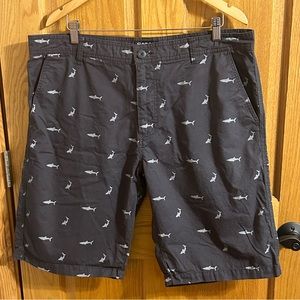 Cargo Supplies Mens Shark Print Shorts